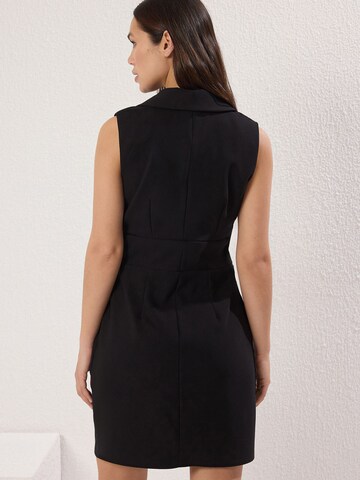 Trendyol - Vestido en negro