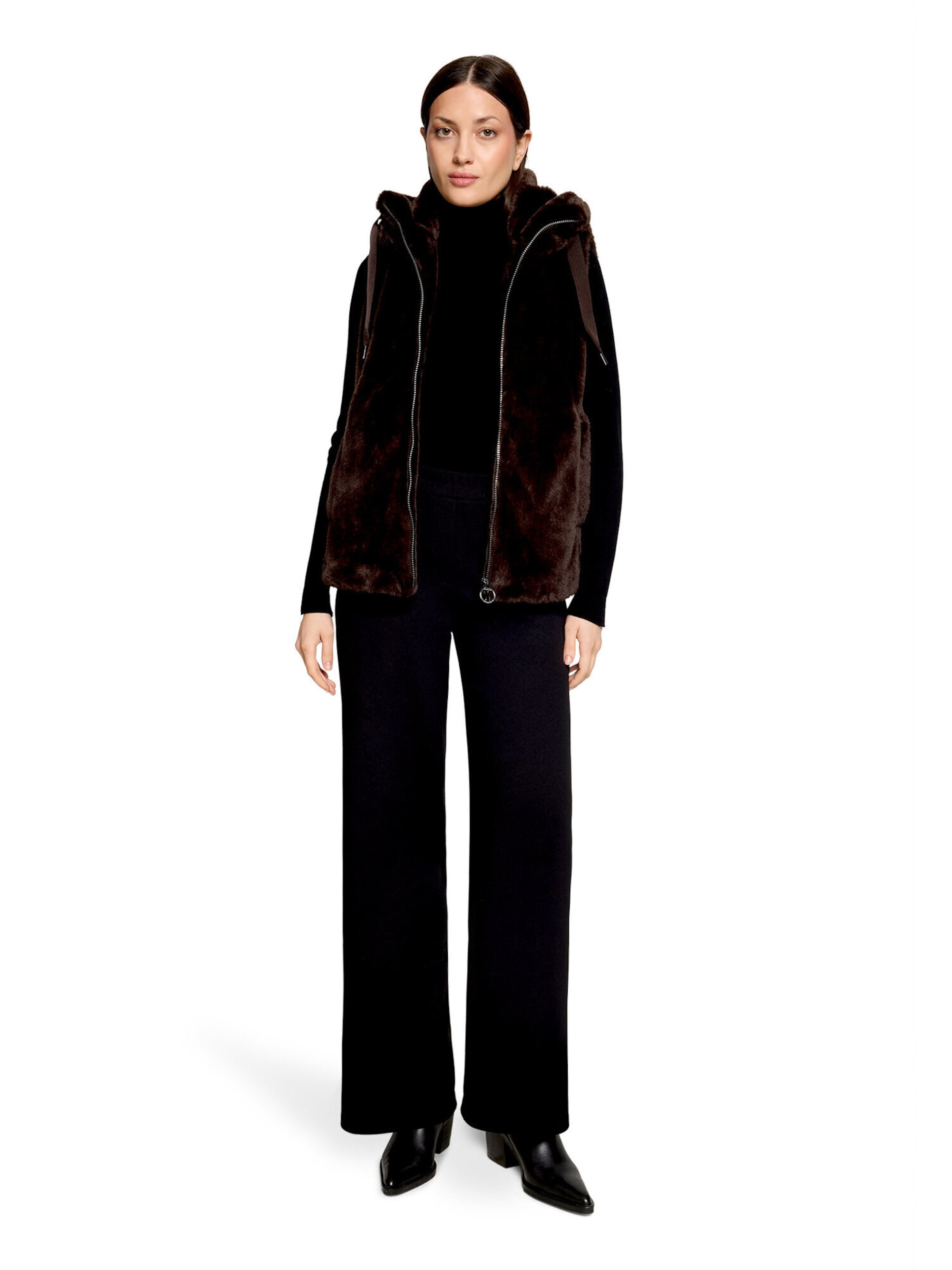 Betty Barclay Vest in Brown