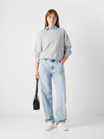 Calvin Klein Jeans Sweatshirt in Grey