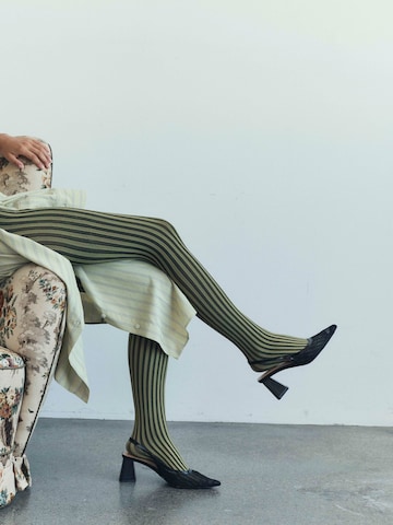 Escarpins à bride arrière 'Maralyn' Bianco en noir