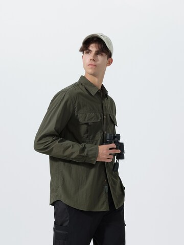 Youthup Regular fit Button Up Shirt in Green