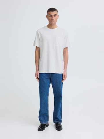 Tricou 'Durant' de la !Solid pe alb: față