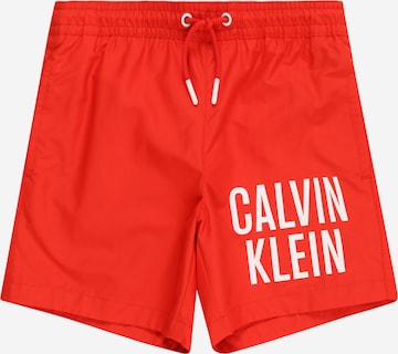 Calvin Klein Swimwear Plavecké šortky 'Intense Power' – červená: přední strana