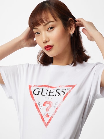 Maglietta 'Classic' di GUESS in bianco