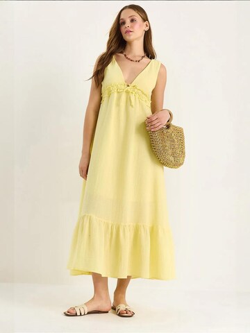 Bianco Lucci - Vestido de verão em amarelo