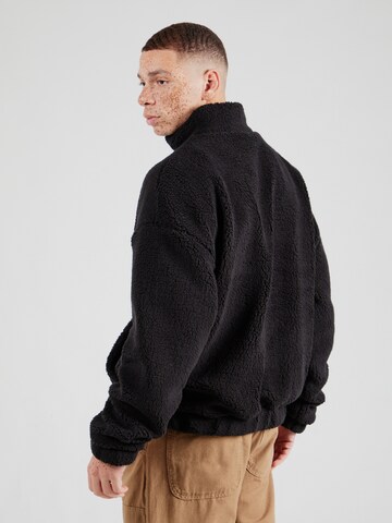 Pegador Sweter 'PUKA' w kolorze czarny