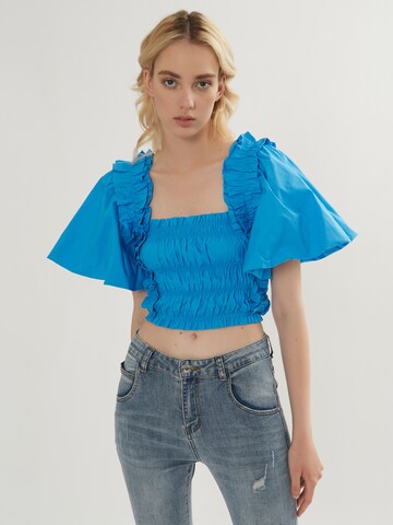 Influencer Bluse in Blau: predná strana