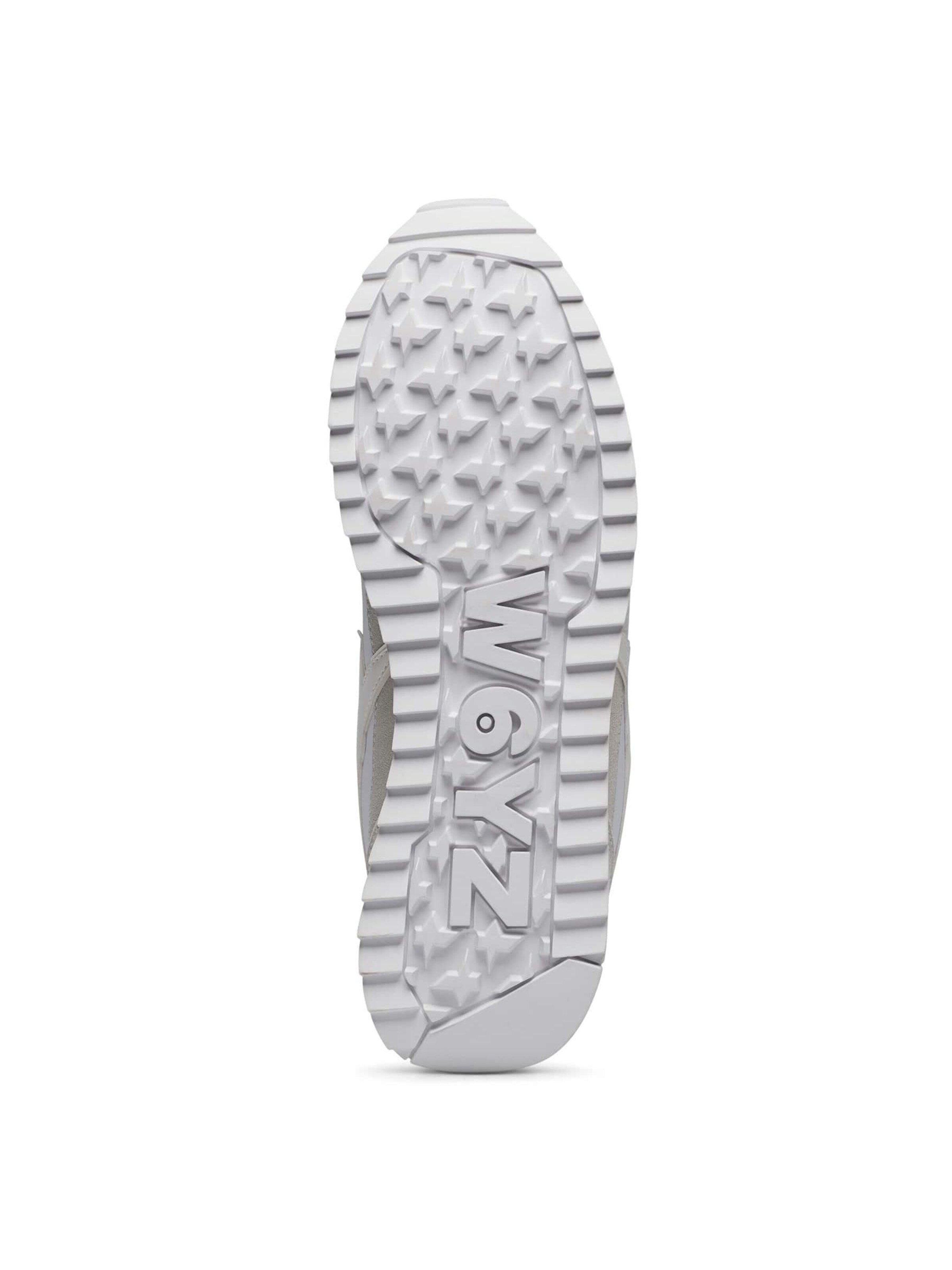 W6YZ Platform trainers 'JET-M.' in White