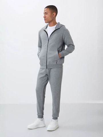 Tommy Life Joggingpak in Grijs