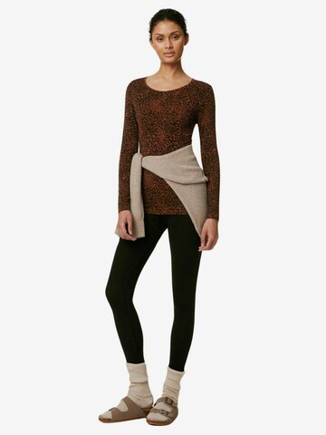 Base layer di Marks & Spencer in marrone