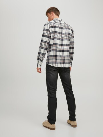 Coupe regular Chemise 'Walter' JACK & JONES en noir