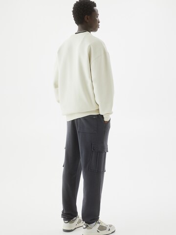 Pull&Bear Tapered Cargobroek in Grijs