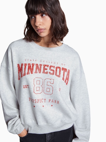 Bershka Collegepaita värissä harmaa