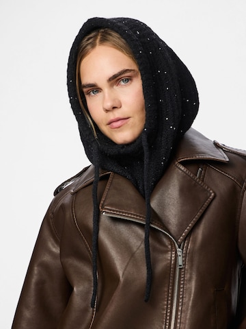 Berretto 'PCNambi' di PIECES in nero: frontale