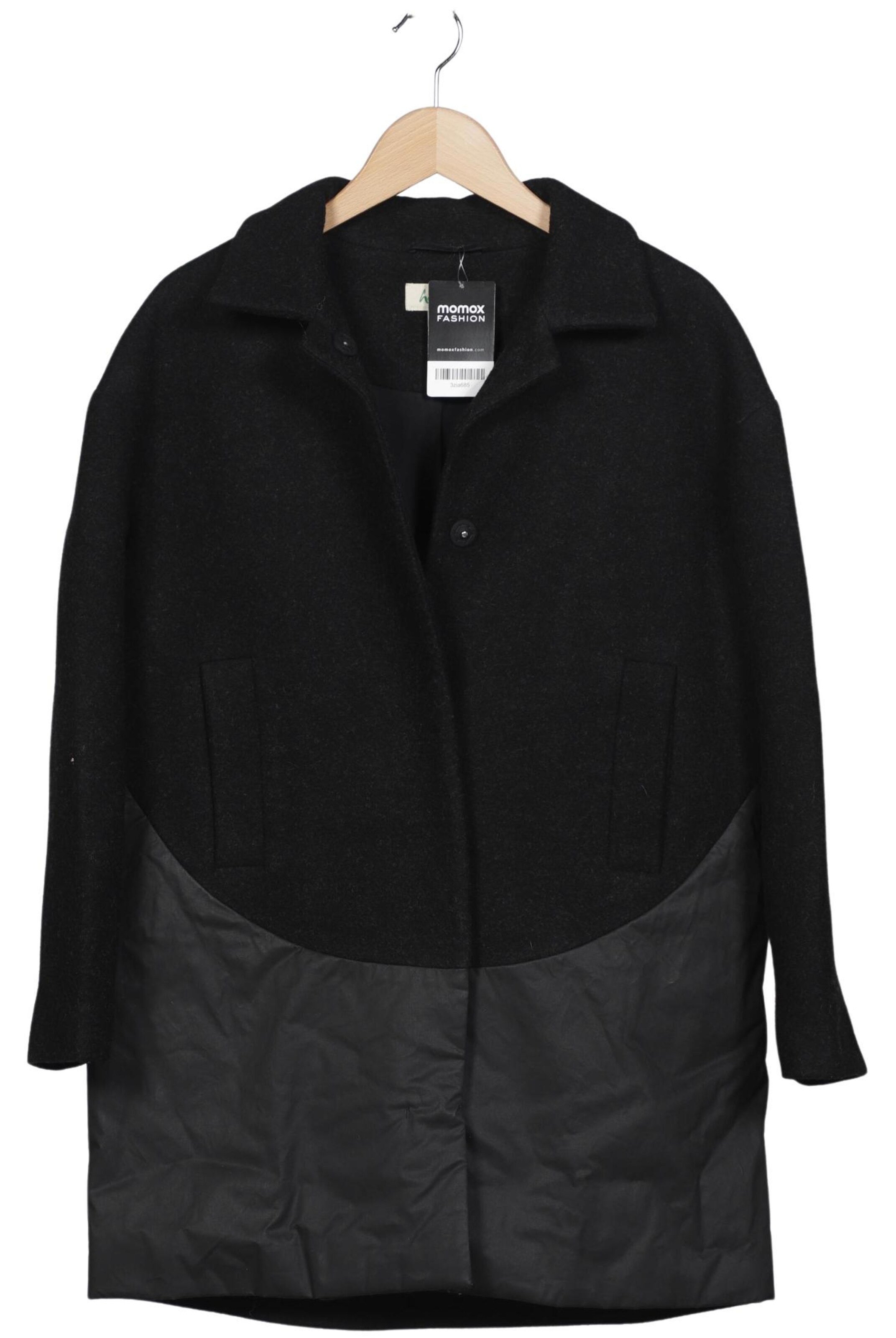 hessnatur Jacket & Coat in S in Black: front