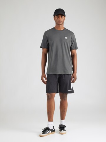 ADIDAS ORIGINALS Majica 'Essential' | siva barva