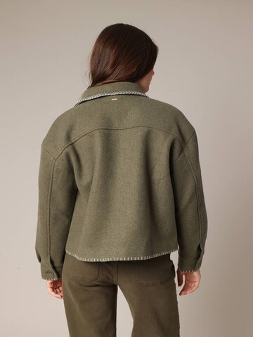 Veste mi-saison 'METZA' Deeluxe en vert