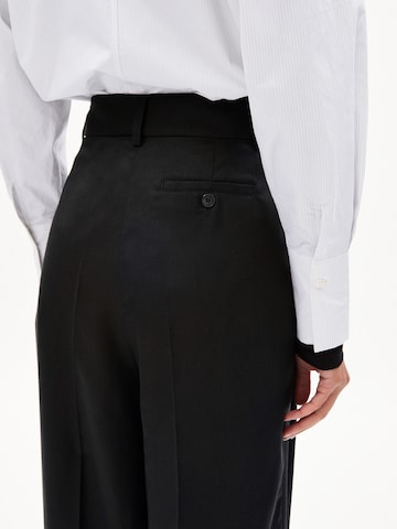 ARMEDANGELS Loose fit Pleat-front trousers ' KAAYAH ' in Black
