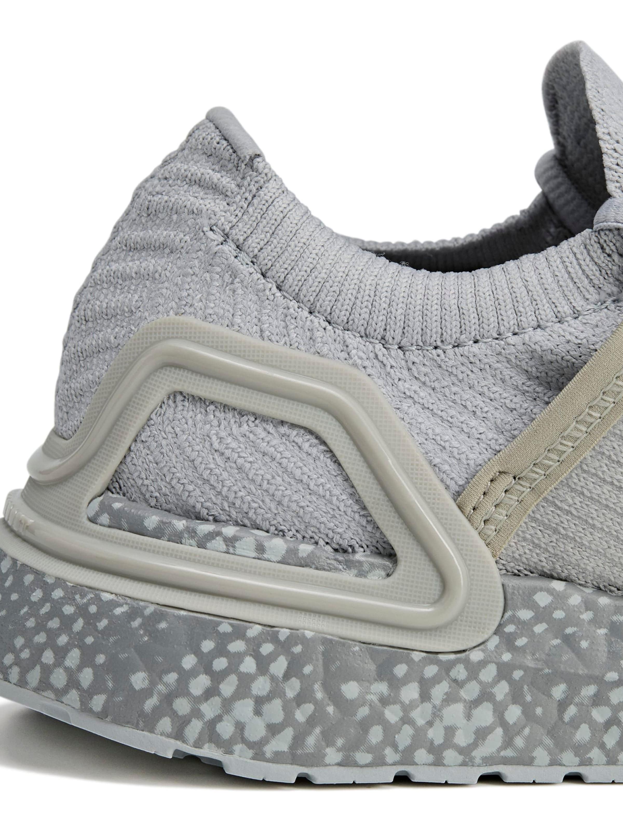 ADIDAS BY STELLA MCCARTNEY Обувь для бега 'Ultraboost DNA' в Серый