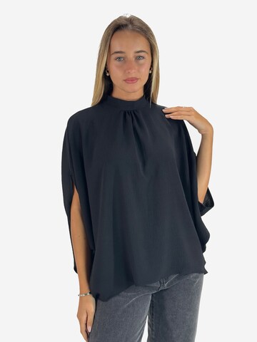 Elara Bluse in Schwarz: Vorderseite