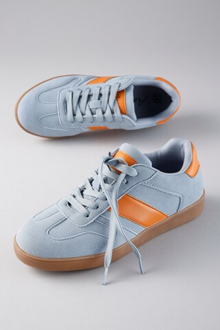 Aniston Sneaker in Blau