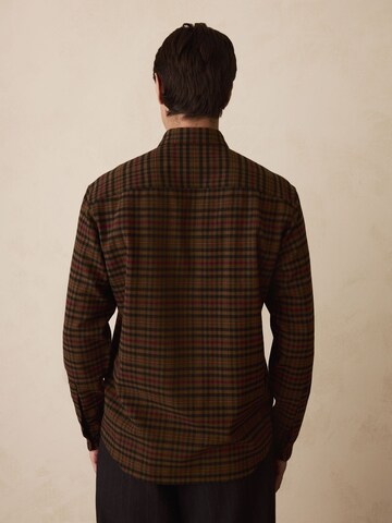 Next Regular fit Skjorta i brun