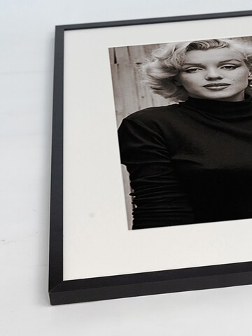 Liv Corday Image 'Marilyn Monroe' in Black