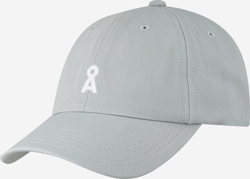 Cappello da baseball 'YAANIS' di ARMEDANGELS in grigio: frontale
