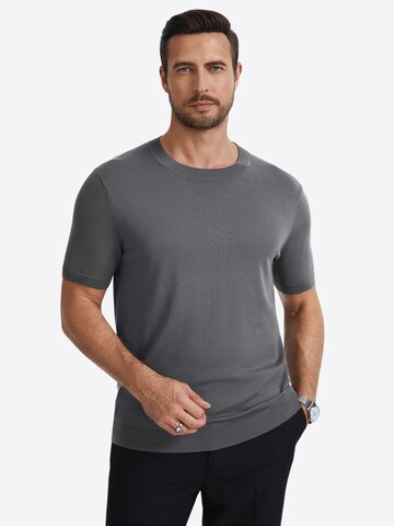 T-Shirt Vantory en gris : devant