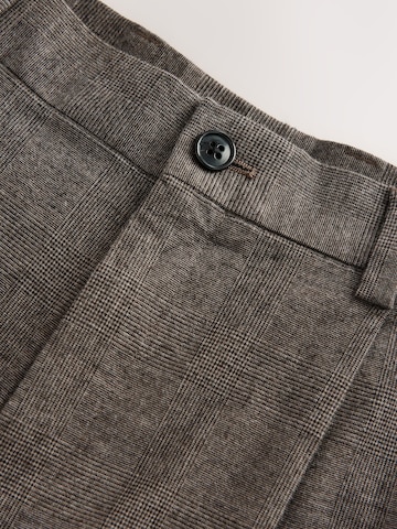 Next Loosefit Bandplooibroek in Bruin