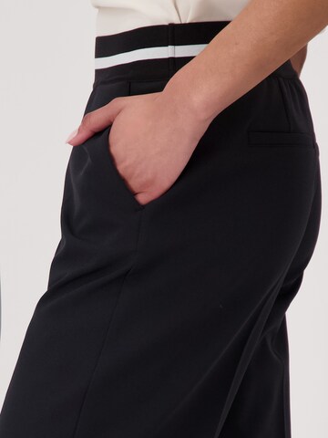 Loosefit Pantaloni con piega frontale di monari in nero