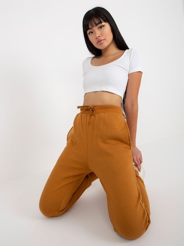 Madnezz House Slimfit Hose '2003.02' in Braun
