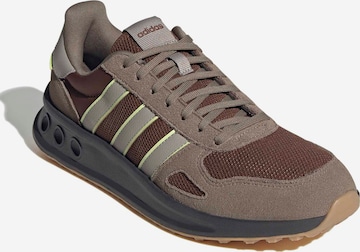 ADIDAS SPORTSWEAR Низкие кроссовки 'RUN 84' в Коричневый: спереди
