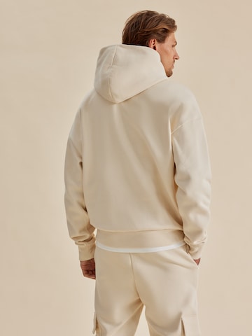 DAN FOX APPAREL Sweatshirt 'Sebastian Heavyweight' in White