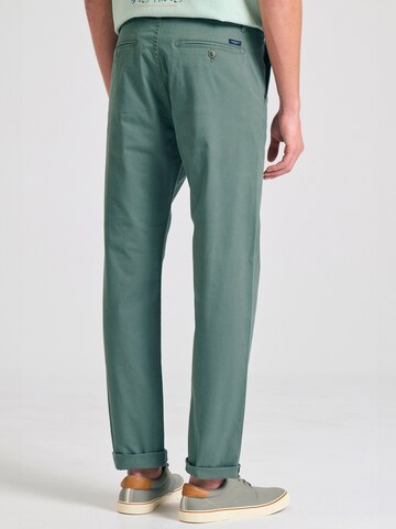 Regular Pantalon chino Funky Buddha en vert