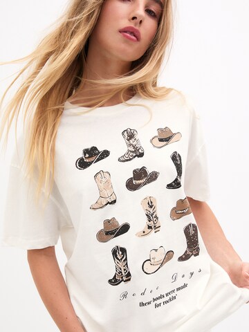 Pull&Bear Shirt in White