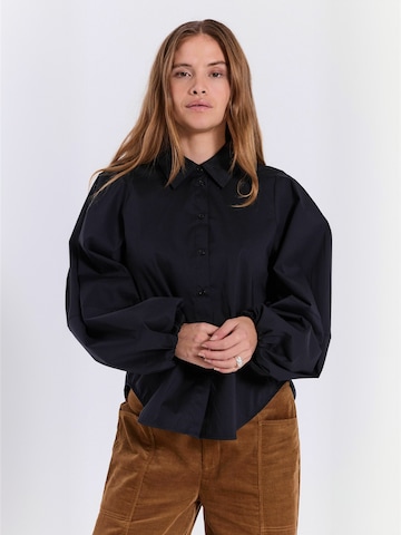 NORR Shirt ' Otilia ' in Zwart: voorkant