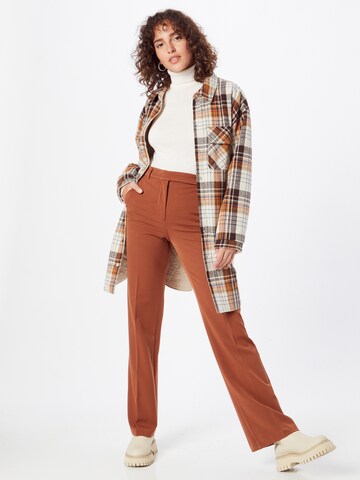 Sisley Regular Pleated Pants in Brown