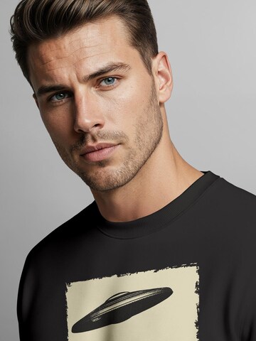 Neverless Sweatshirt 'Ufo Waschbär' in Black