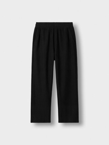 Burocs Pants in Black: front