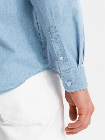 Coupe regular Chemise Ombre en bleu