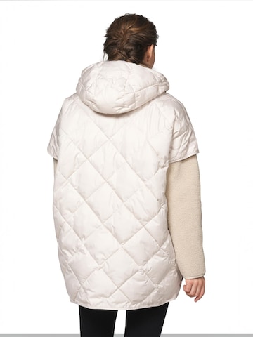 Cape 'PEPPY12' ILSE JACOBSEN en blanc