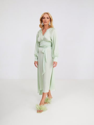 ABOUT YOU x Iconic by Tatiana Kucharova Blouse 'Allie' in Green: front