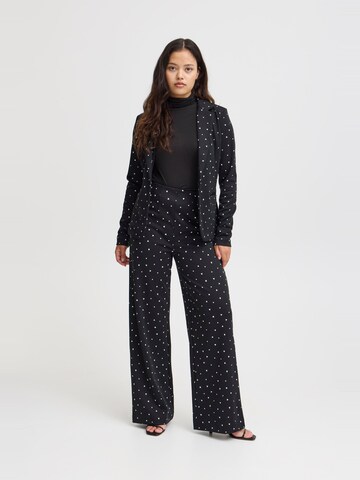 Wide leg Pantaloni 'KATE' di ICHI in nero
