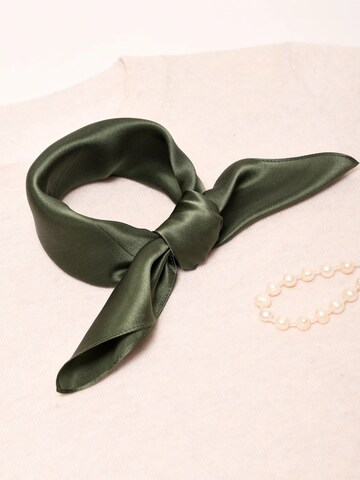 MayTree Scarf 'Seidentuch einfarbig' in Green