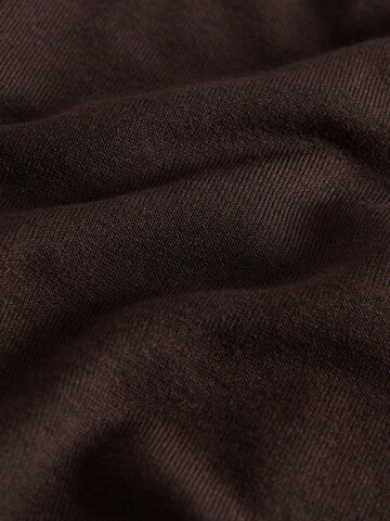 The Set Shorty in Beige