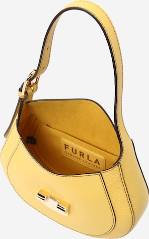 FURLA Τσάντα ώμου 'CLUB 2' σε κίτρινο