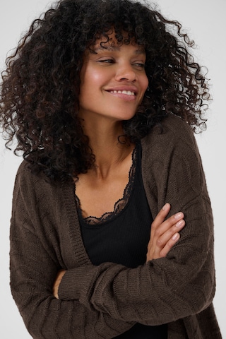 Kaffe Strickjacke 'KAEmria' in Braun