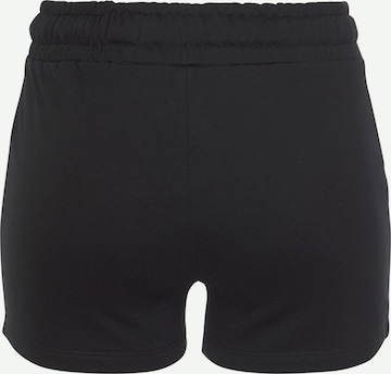 BUFFALO Regular Shorts in Schwarz