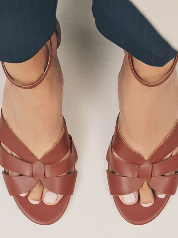 Sandales à lanières 'Forever Comfort®' Next en marron